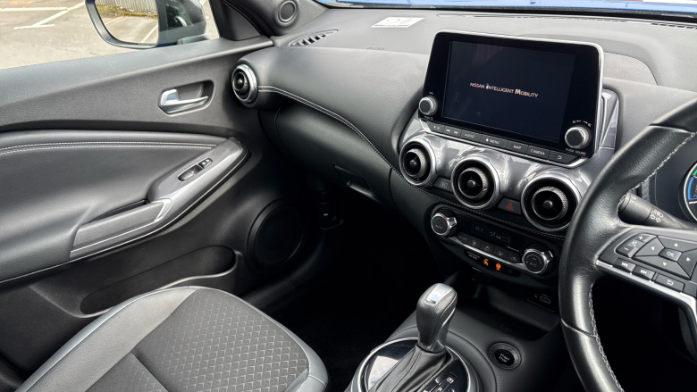 Nissan Juke 1.6 Hybrid N-Connecta 5dr Auto Hybrid Hatchback